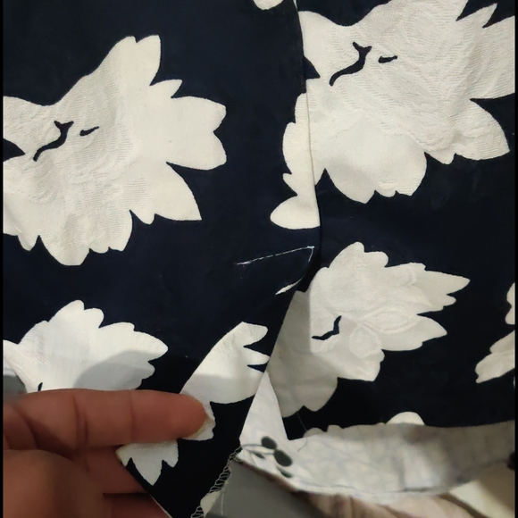 NEW CACHE FLORAL WHITE &BLACK DRESS SIZE 6 - Picture 5 of 8